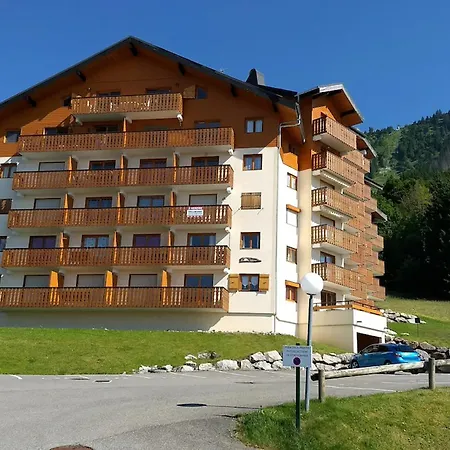 Lägenhet Spacieux Proche Des Pistes Avec Balcon Et Parking - Fr-1-498-123 *