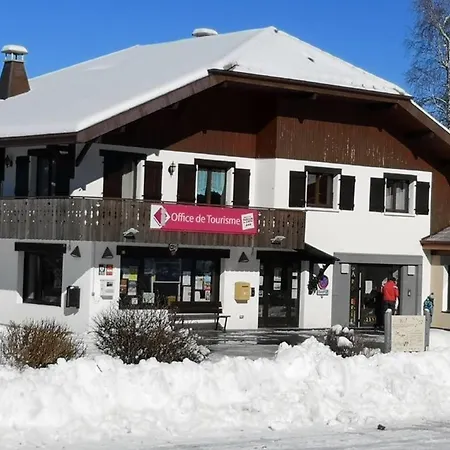 Spacieux Proche Des Pistes Avec Balcon Et Parking - Fr-1-498-123